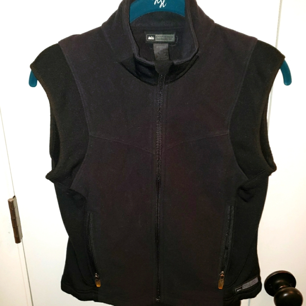 REI black Extra Small zip front vest